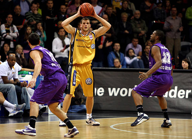 风格截然不 风格截然不